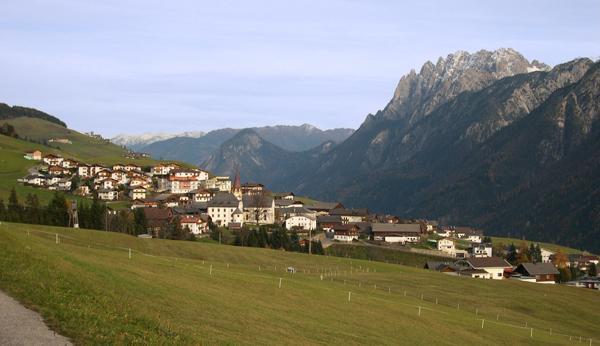 Pension Bichlgeiger Hotel Anras Bagian luar foto