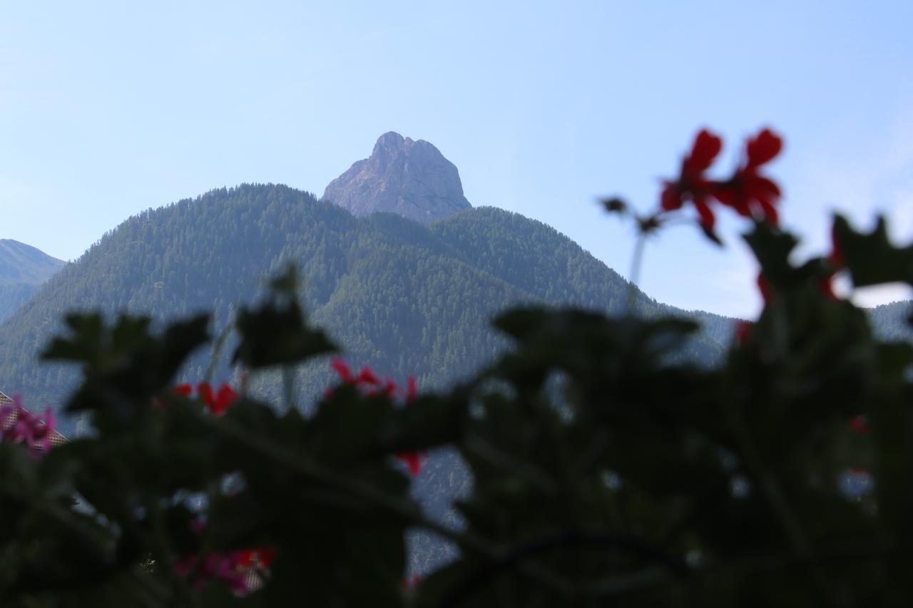 Pension Bichlgeiger Hotel Anras Bagian luar foto