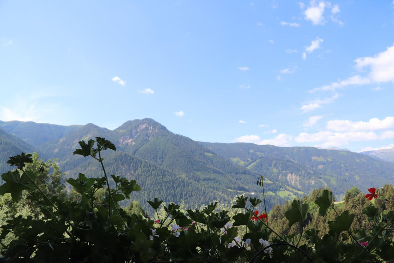 Pension Bichlgeiger Hotel Anras Bagian luar foto